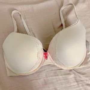 Beautiful pale pink bra 💗